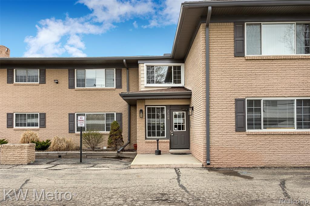 2309 Walton Boulevard, Unit 32 Rochester Hills, MI 48309 - Photo 25 of 27