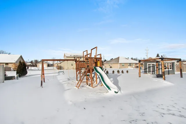 $369,900 | 567 Eagle Drive, Oconto Falls, WI 54154