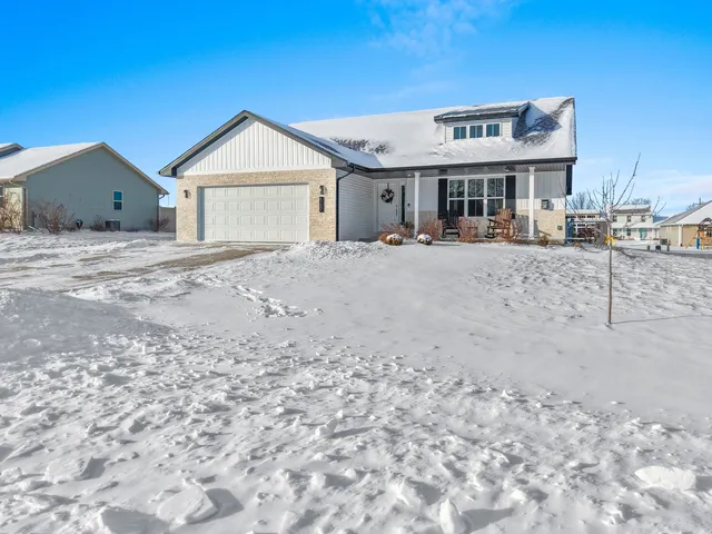 $369,900 | 567 Eagle Drive, Oconto Falls, WI 54154