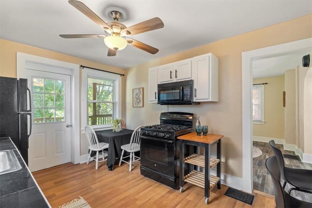 831 Malvern Road Pittsburgh, PA 15202 - Photo 15 of 33 a workspace with furniture and a window