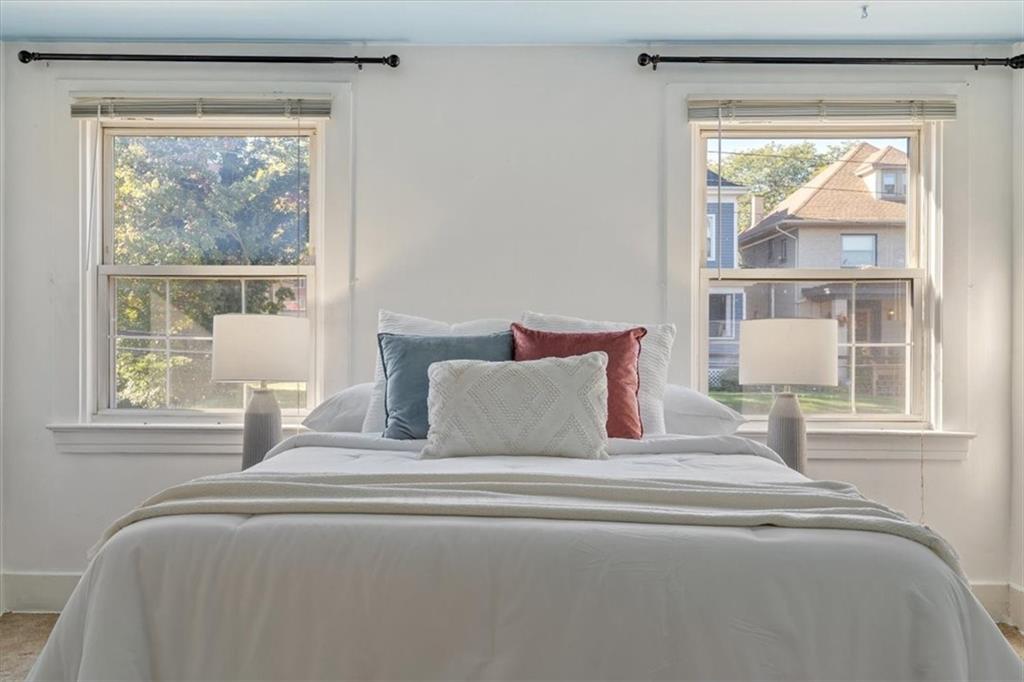 831 Malvern Road Pittsburgh, PA 15202 - Photo 18 of 33 a bedroom with a bed and a window