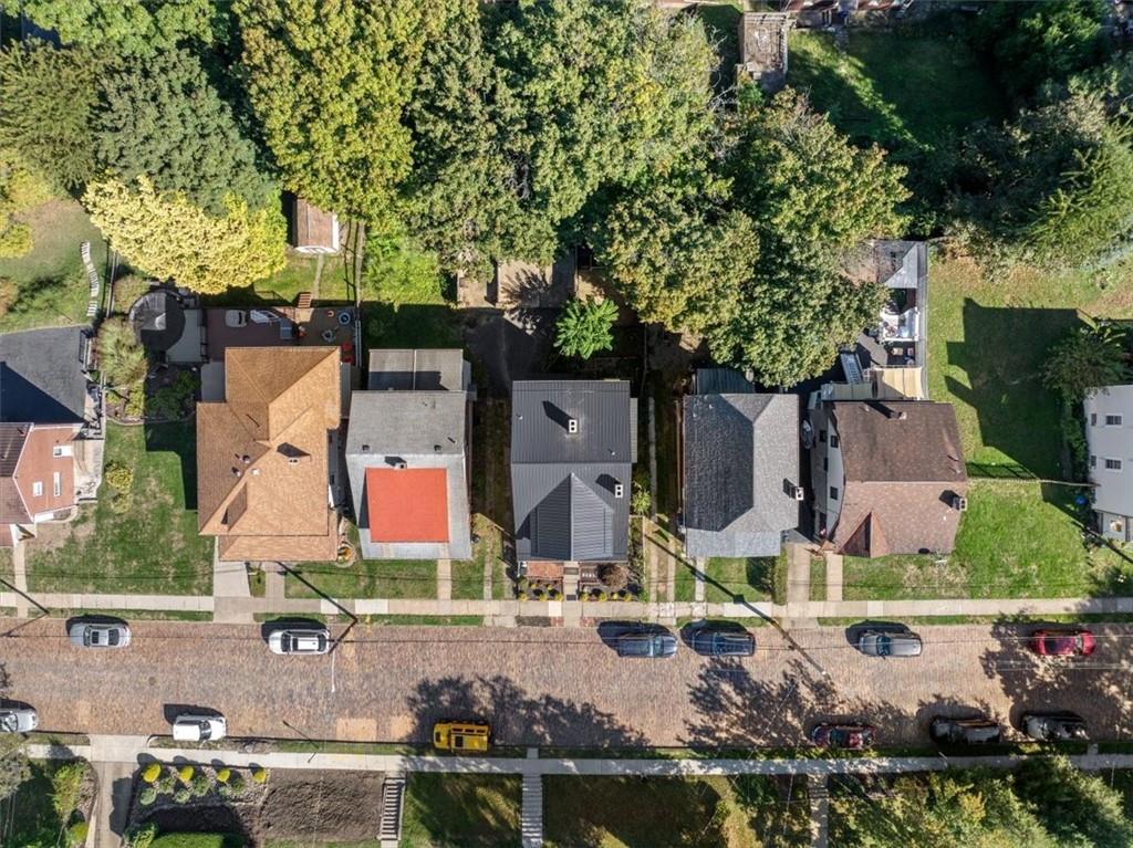 831 Malvern Road Pittsburgh, PA 15202 - Photo 31 of 33 an aerial view of multiple house