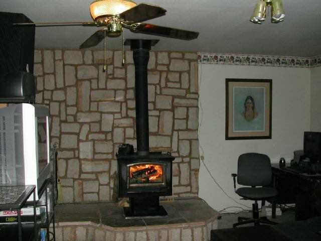 2334 Columbine Road Weed, CA 96094 - Photo 3 of 6 Gallery Image 3