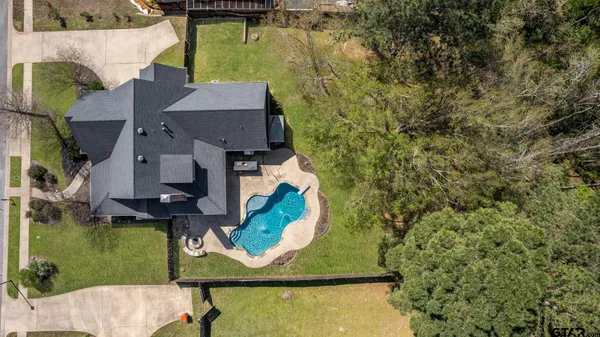 $739,900 | 9453 Cherokee Trail, Tyler, TX 75703