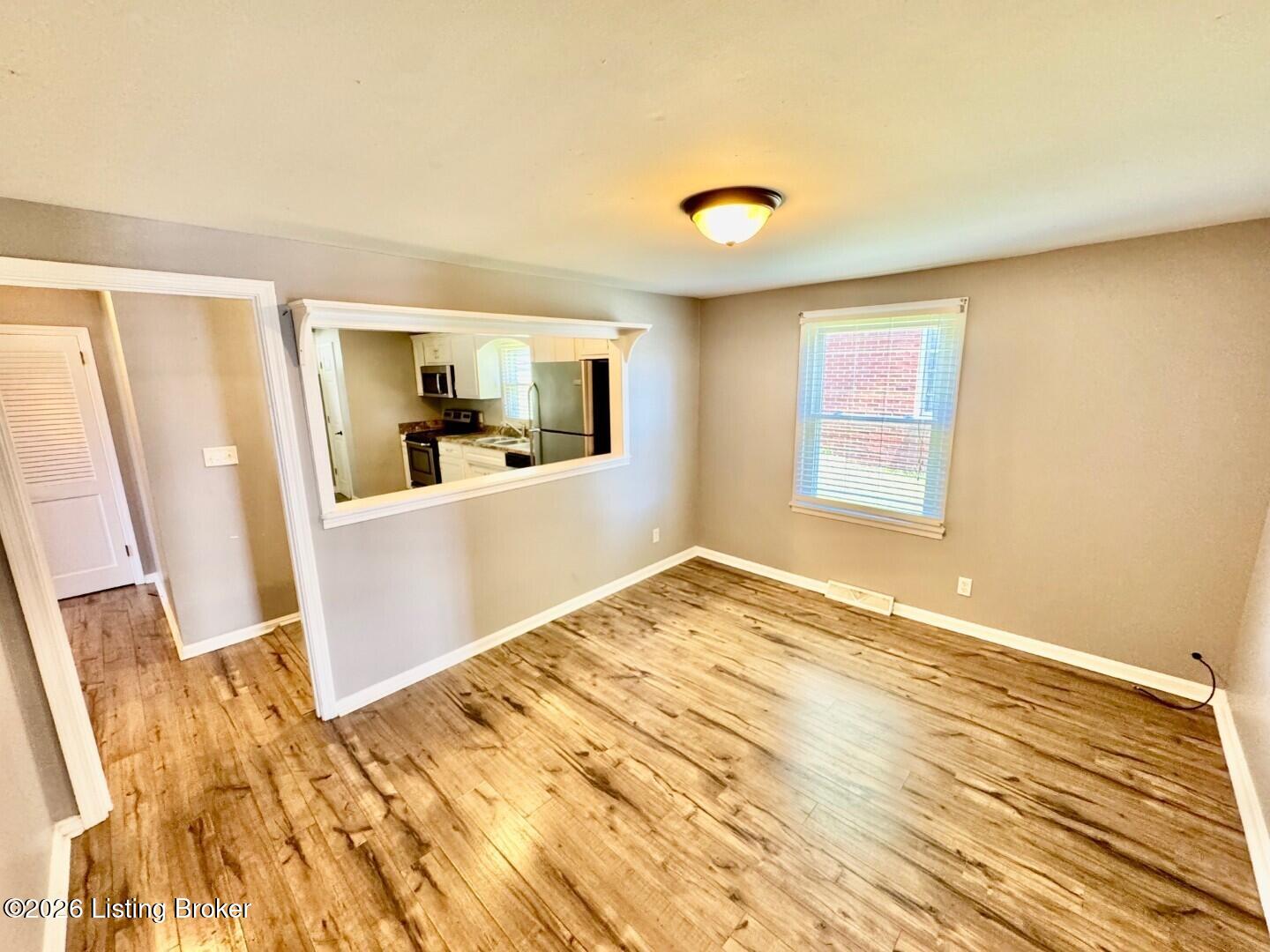 231 West Main Street Springfield, KY 40069 - Photo 10 of 23 010_Dining Room