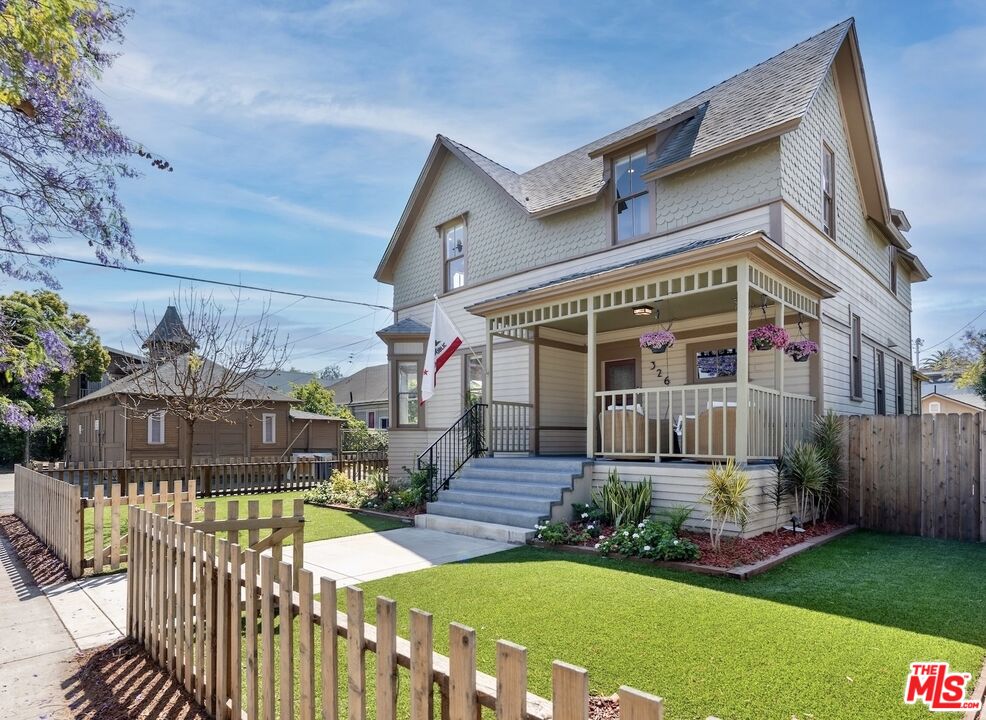 326 West 10th Street Long Beach, CA 90813 - Photo 1 of 32