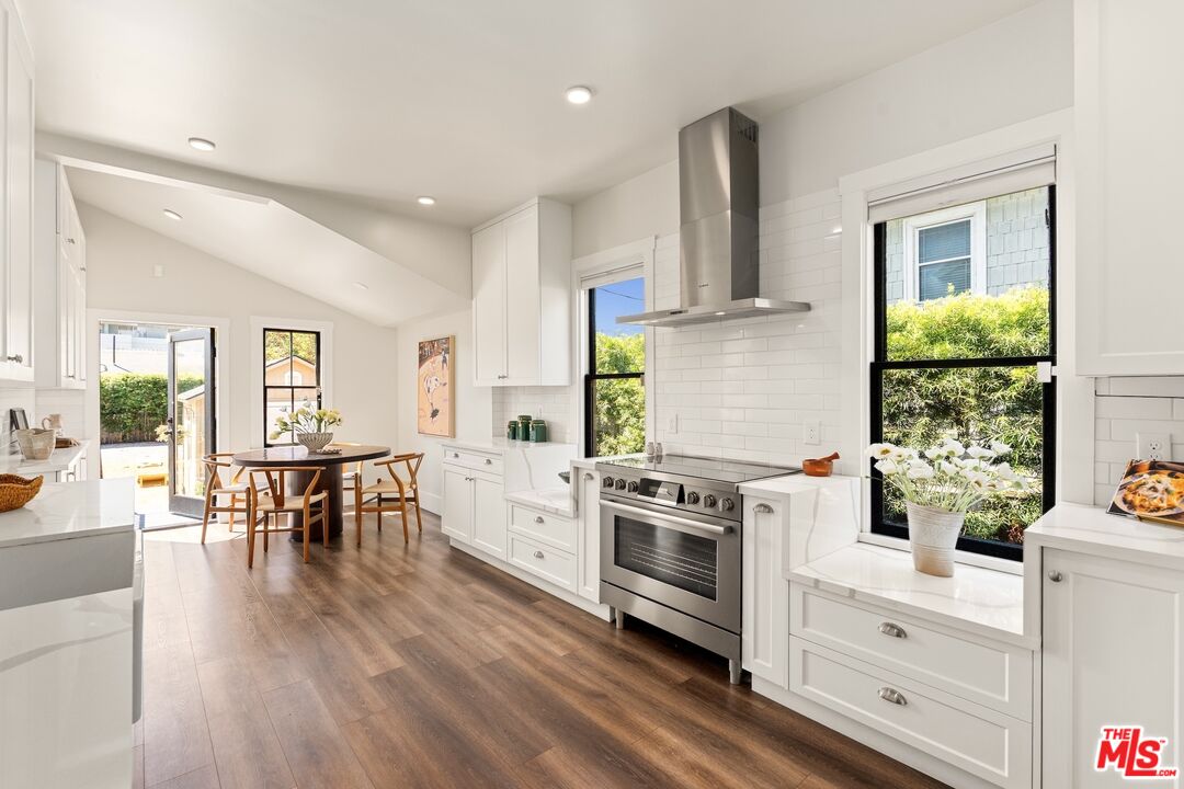 326 West 10th Street Long Beach, CA 90813 - Photo 7 of 32