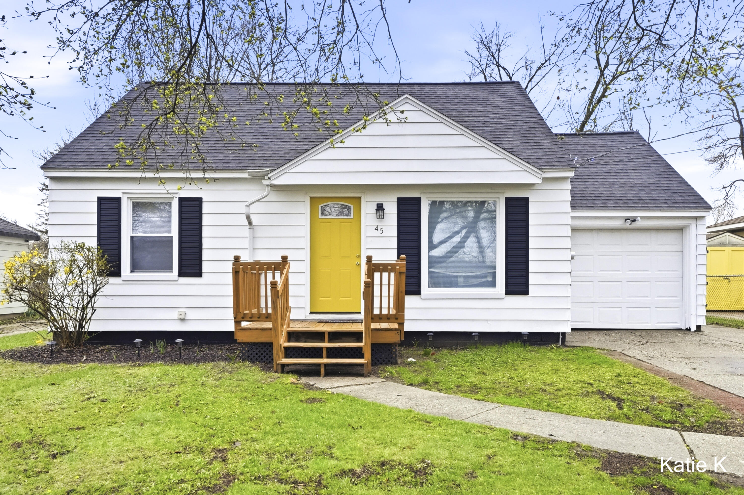 45 Avonlea Street Southwest Wyoming, MI 49548 - Photo 1 of 29 _CR_2803