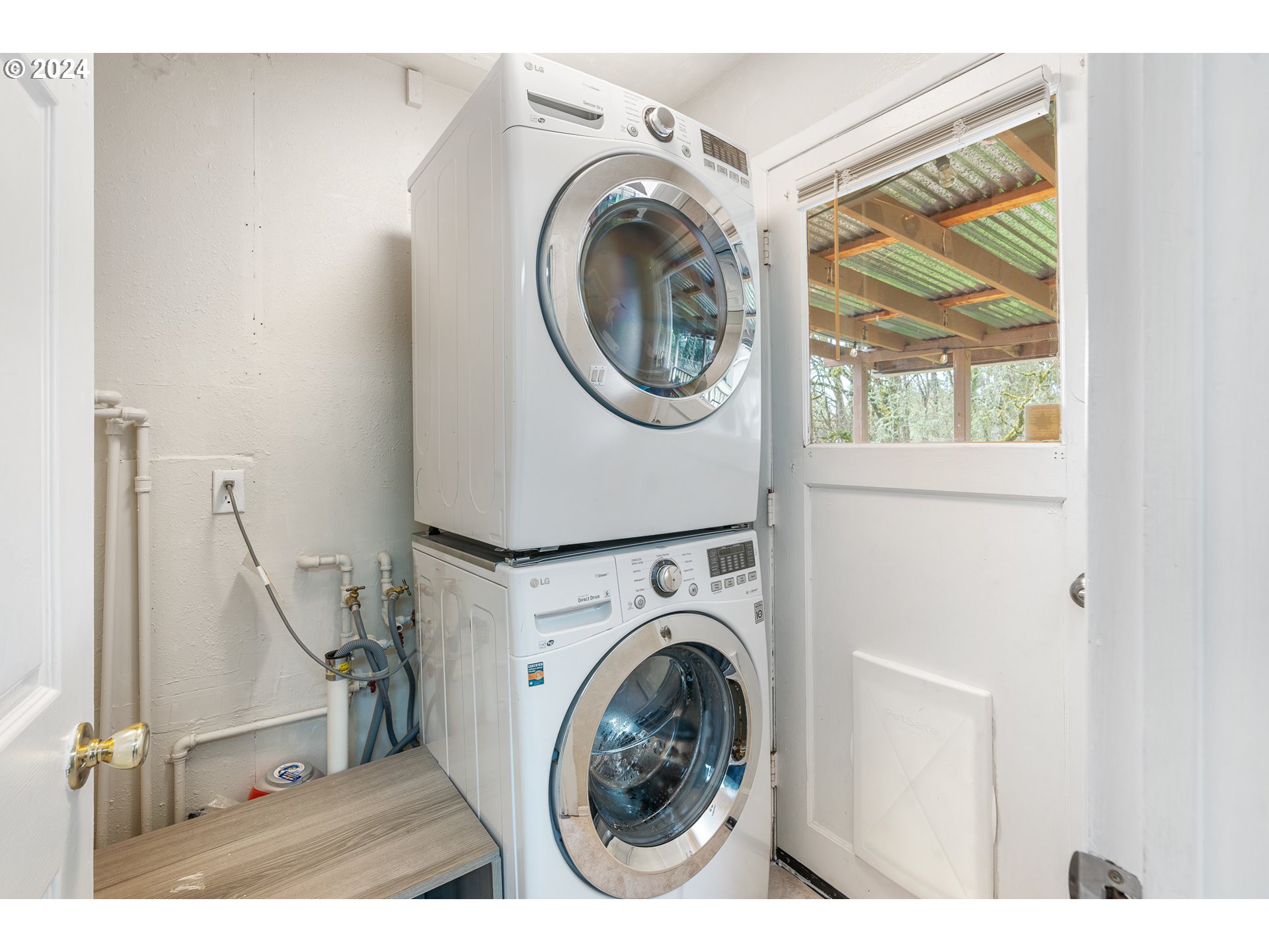 3305 Northwest Glencoe Road Hillsboro, OR 97124 - Photo 20 of 36 a utility room with dryer and washer