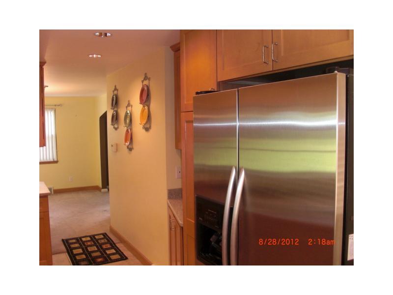 1139 Varner Road Whitehall, PA 15227 - Photo 8 of 18 Kitchen.