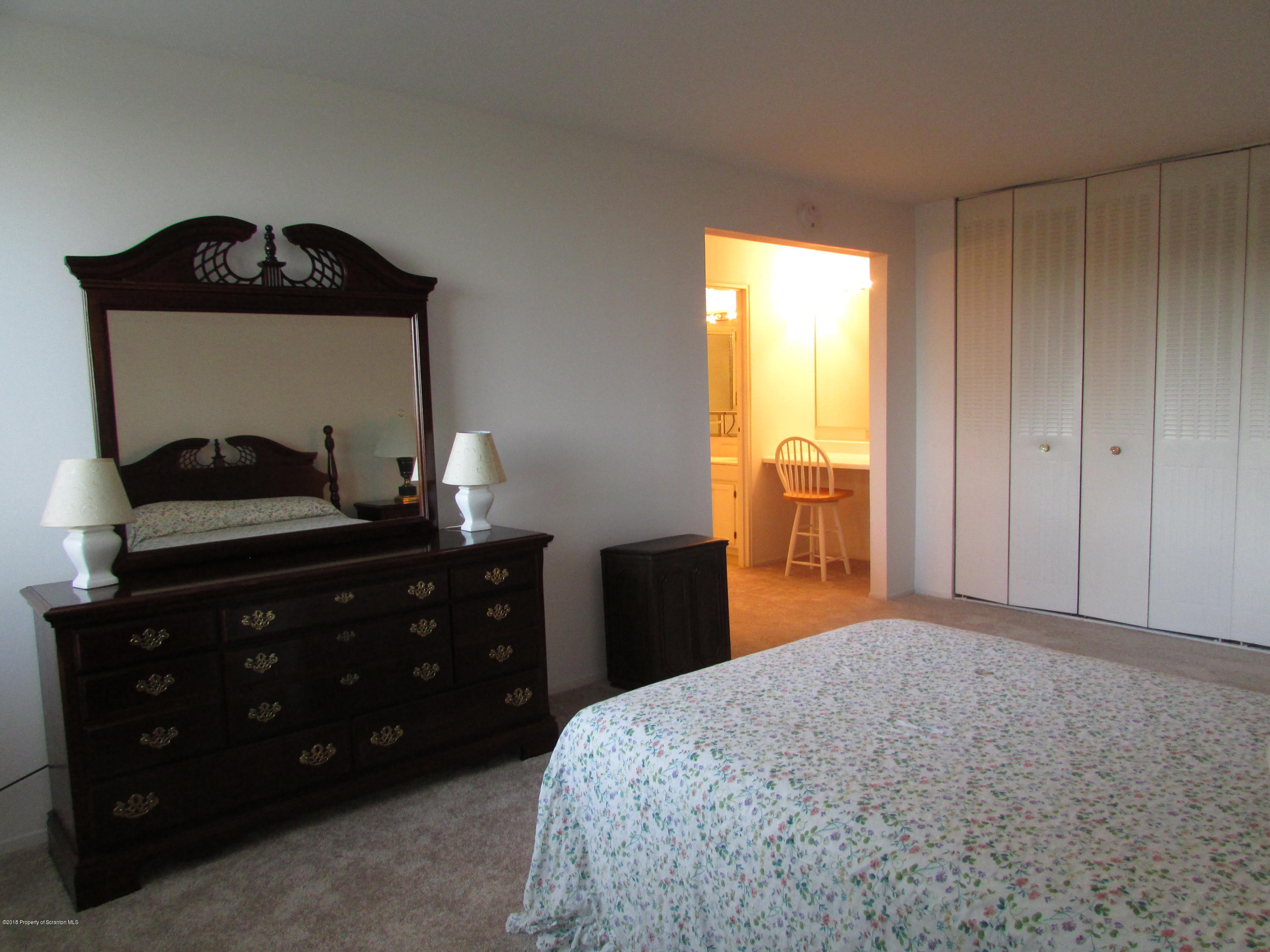 1506 Summit Pointe Drive Scranton, PA 18508 - Photo 17 of 28 Gallery Image 17