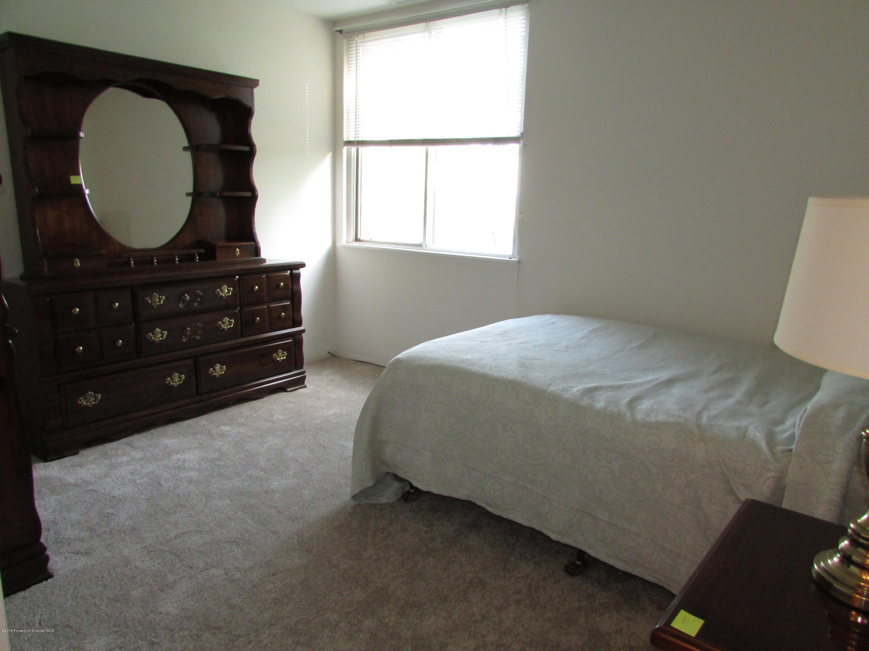 1506 Summit Pointe Drive Scranton, PA 18508 - Photo 22 of 28 Gallery Image 22