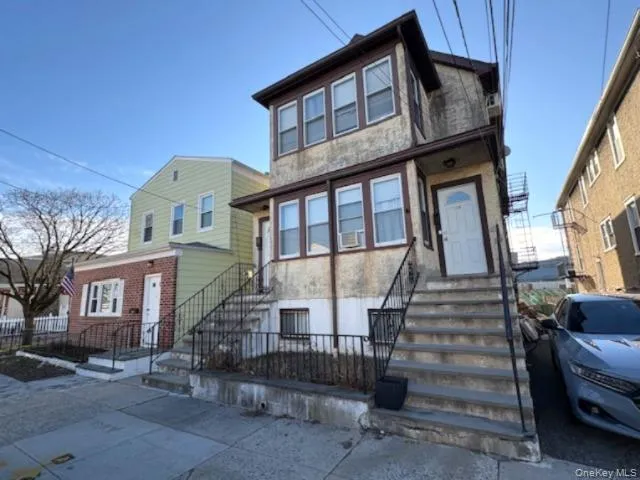 $2,400 | 48 Huber Place, Unit 1ST FLOOR FRONT, Yonkers, NY 10704