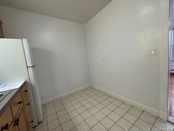 a view of utility room