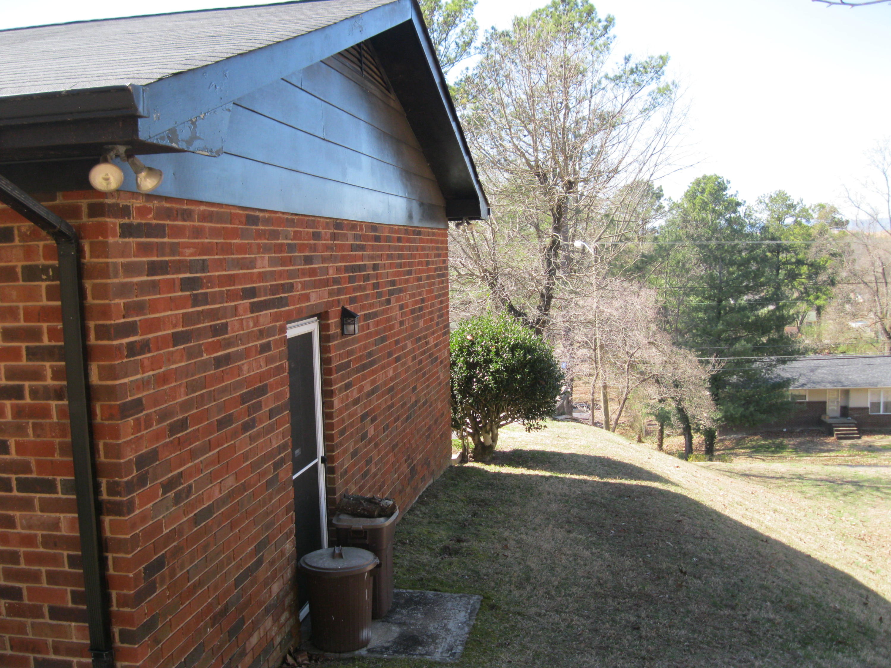 7300 Noah Reid Road Chattanooga, TN 37421 - Photo 12 of 23 Mostly brick