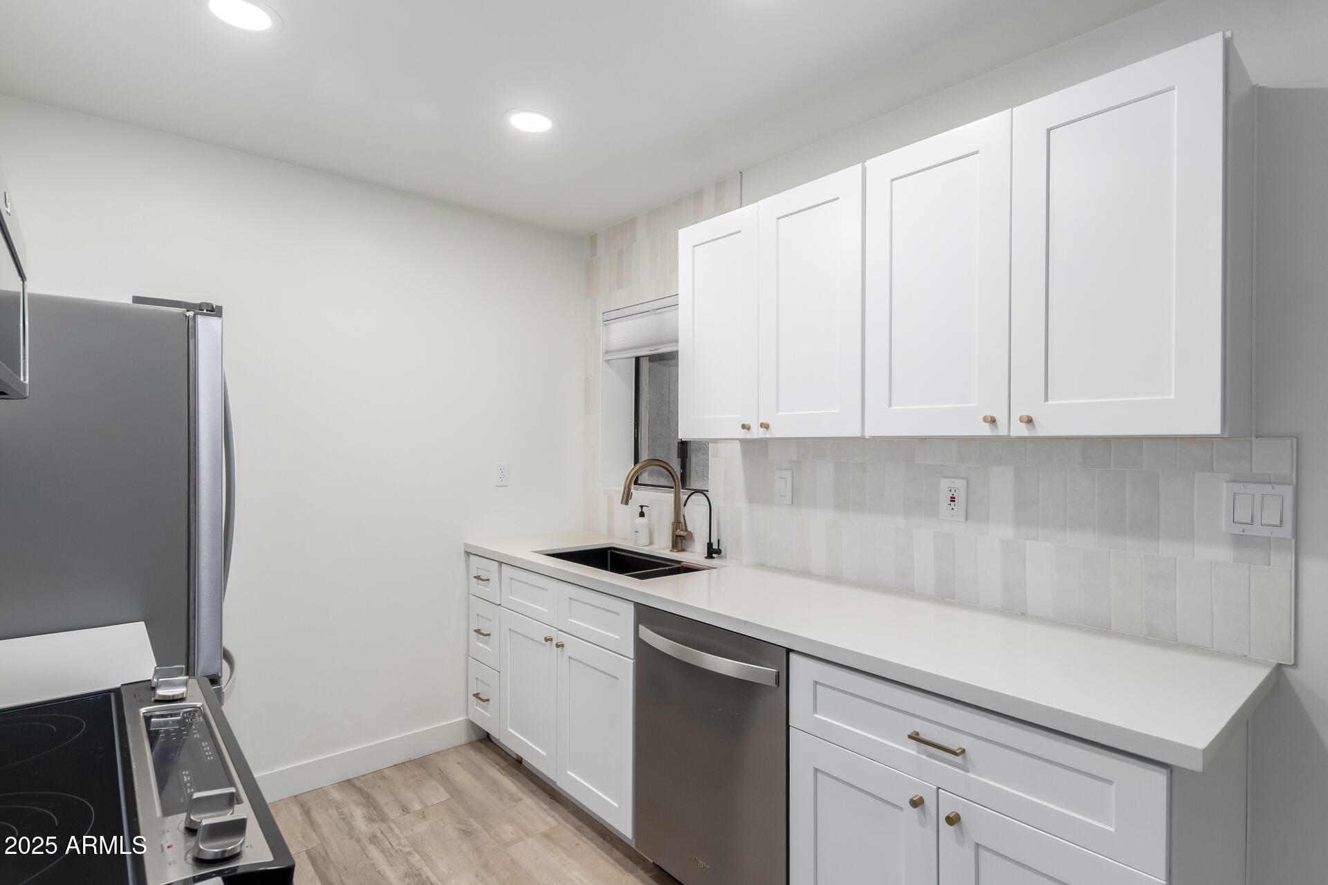 6480 North 82nd Street, Unit 1138 Scottsdale, AZ 85250 - Photo 7 of 11 Kitchen