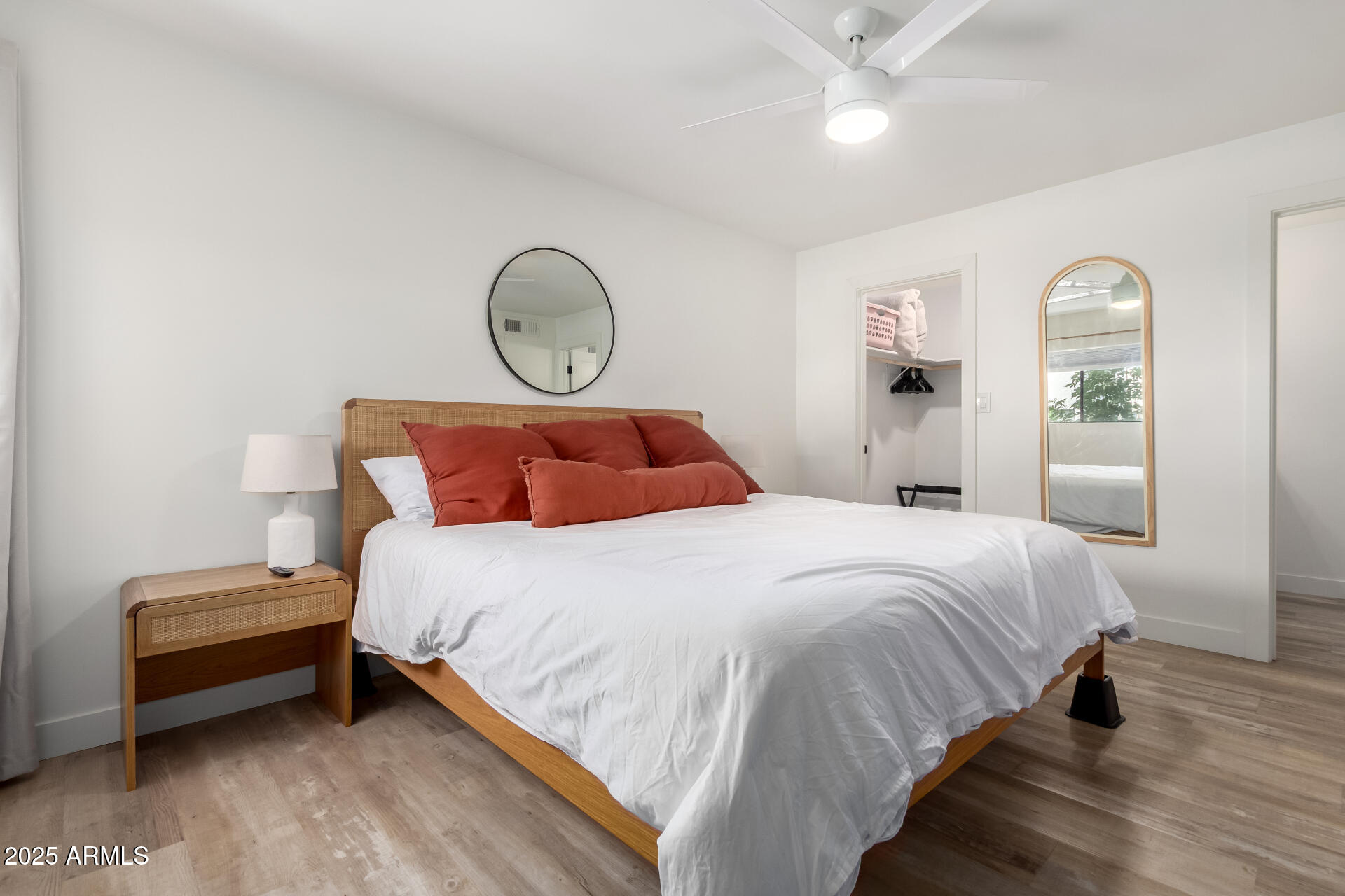 6480 North 82nd Street, Unit 1138 Scottsdale, AZ 85250 - Photo 10 of 11 Bath w/bath