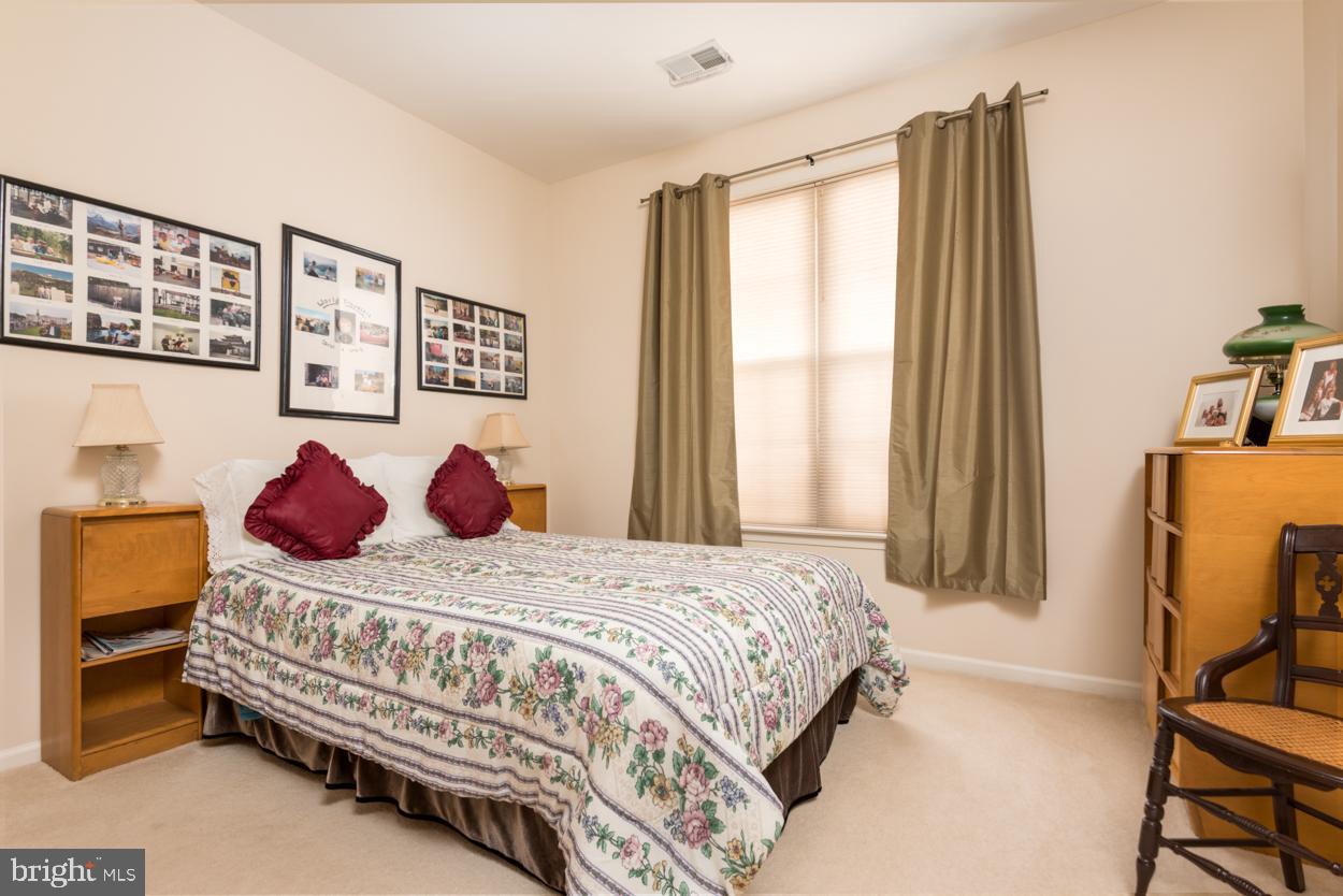 13591 Ryton Ridge Lane Gainesville, VA 20155 - Photo 26 of 32 Gallery Image 26