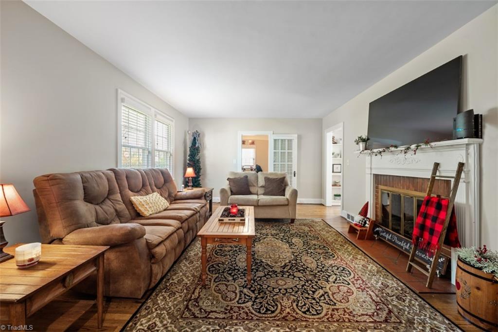 4000 Robinhood Road Winston-Salem, NC 27106 - Photo 6 of 24 Gallery Image 6