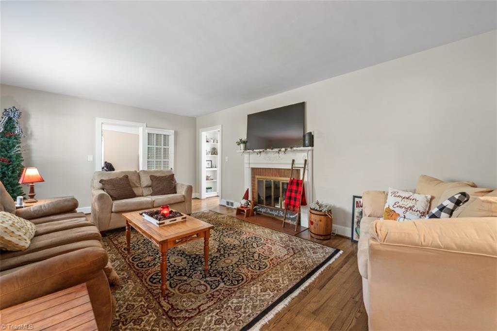 4000 Robinhood Road Winston-Salem, NC 27106 - Photo 8 of 24 Gallery Image 8