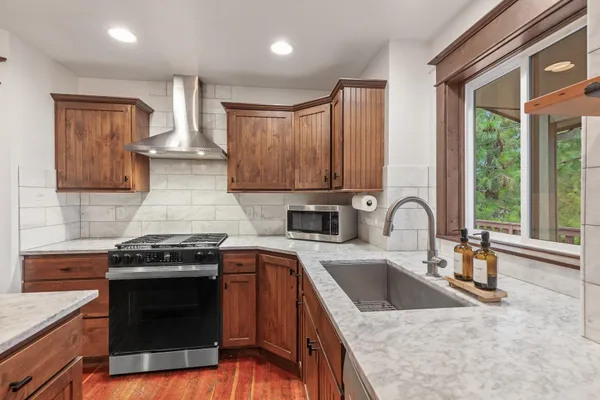 $899,000 | 7714 North Quamish Drive, Spokane, WA 99208