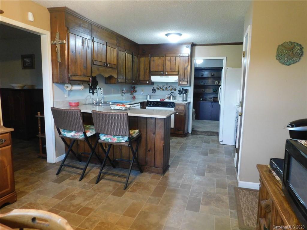 1829 Well Ridge Road Chester, SC 29706 - Photo 5 of 28 Gallery Image 5