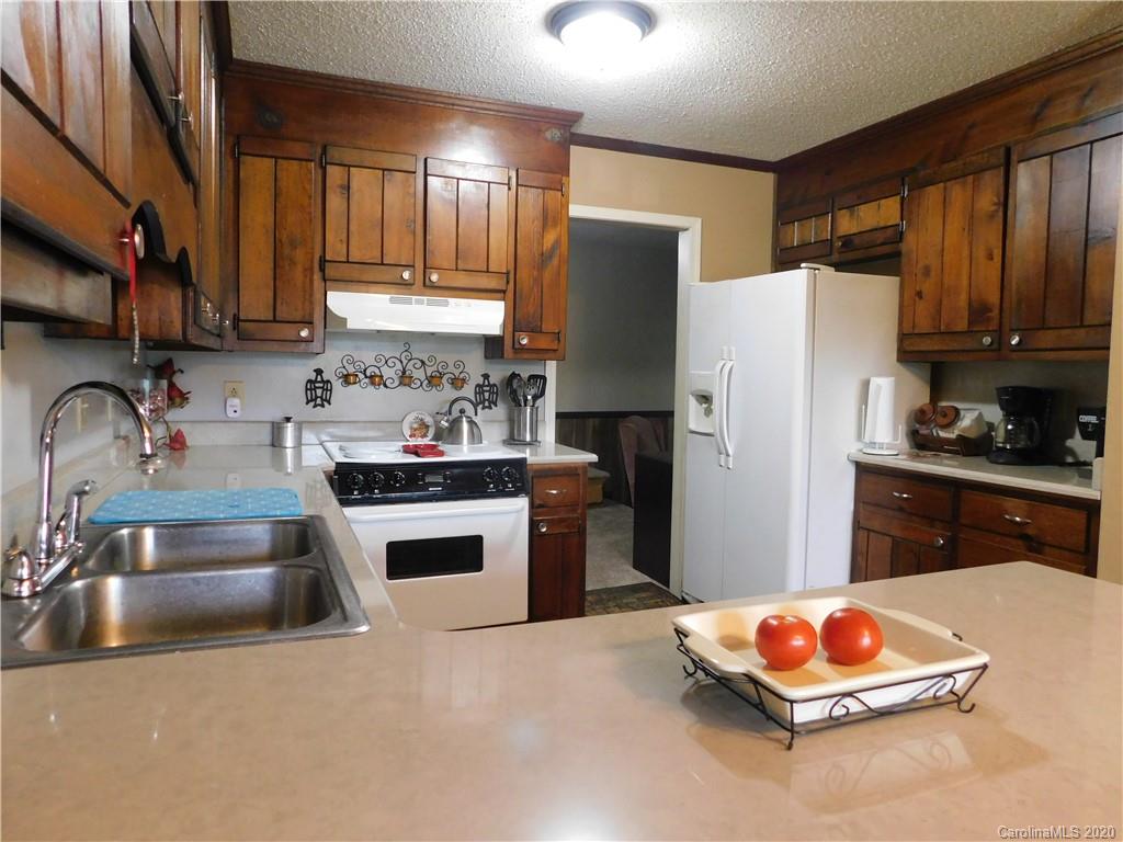 1829 Well Ridge Road Chester, SC 29706 - Photo 6 of 28 Gallery Image 6