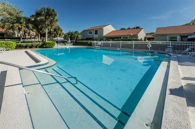 $3,600 | 4916 Milano Court Northeast, St. Petersburg, FL 33703