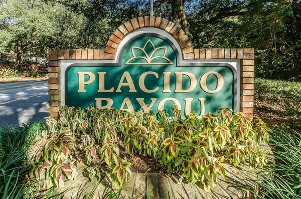 $3,300 | 4916 Milano Court Northeast, St. Petersburg, FL 33703
