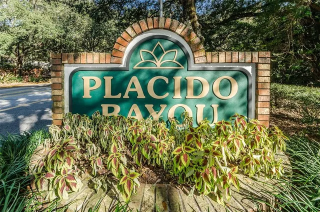 $3,600 | 4916 Milano Court Northeast, St. Petersburg, FL 33703