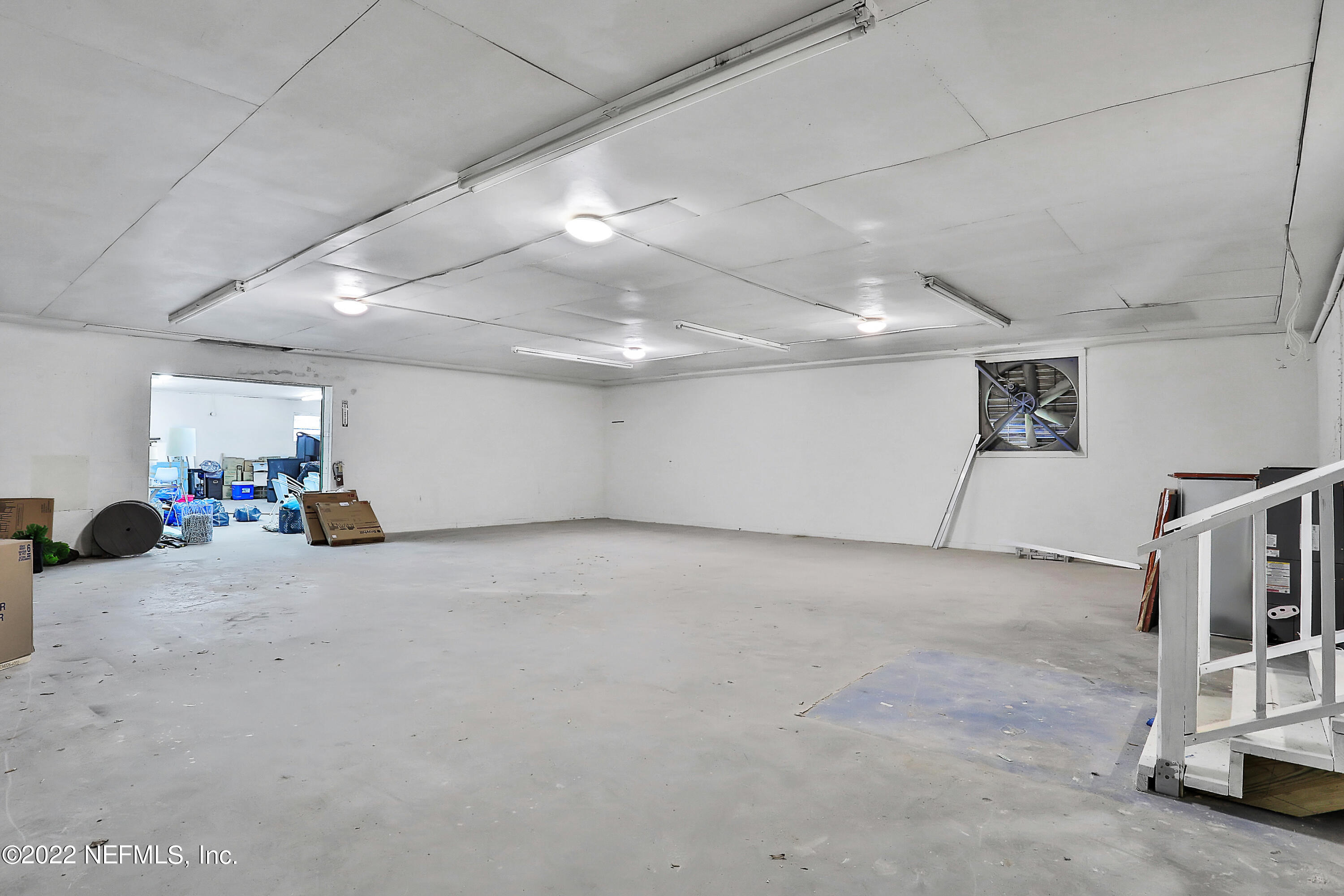 5645 St Augustine Road Jacksonville, FL 32207 - Photo 9 of 11 a view of a garage