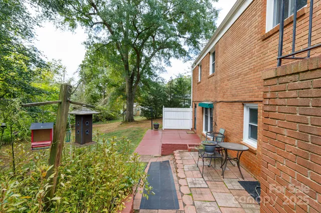 $375,000 | 104 Hillcrest Drive, Belmont, NC 28012