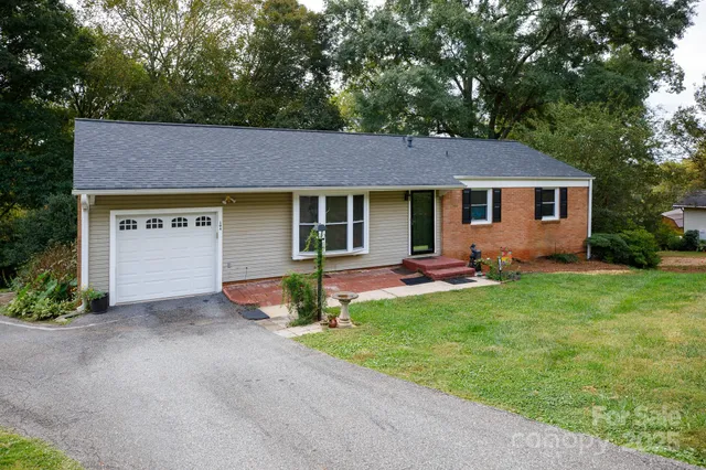$375,000 | 104 Hillcrest Drive, Belmont, NC 28012