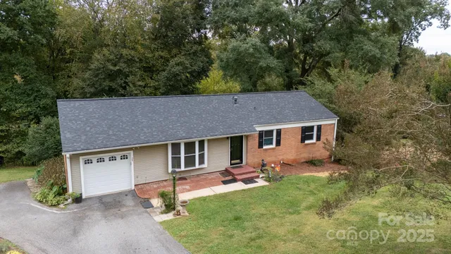 $375,000 | 104 Hillcrest Drive, Belmont, NC 28012