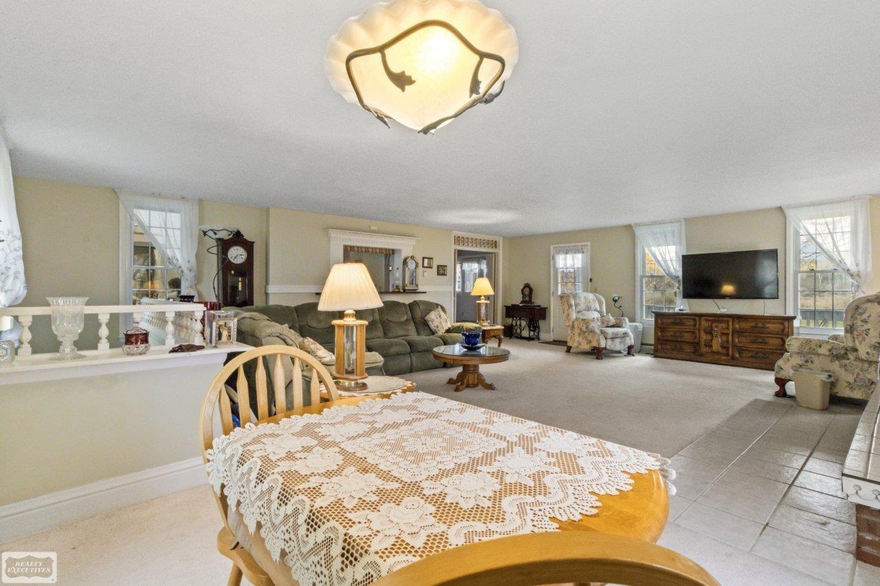5405 South Lake Shore Road Harbor Beach, MI 48441 - Photo 13 of 52