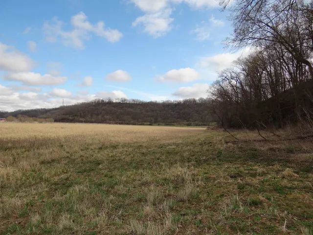 $993,500 | 151.68-acres Rattlesnake Road, Cassville, WI 53806