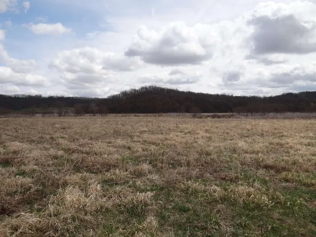 $993,500 | 151.68-acres Rattlesnake Road, Cassville, WI 53806