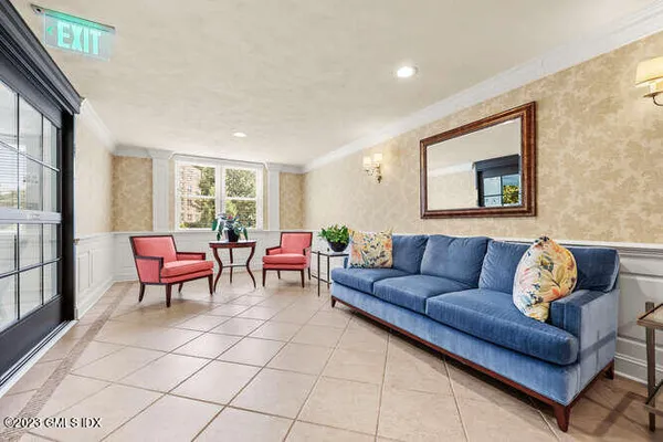 $985,000 | 3 Putnam Hill, Unit 2G, Greenwich, CT 06830