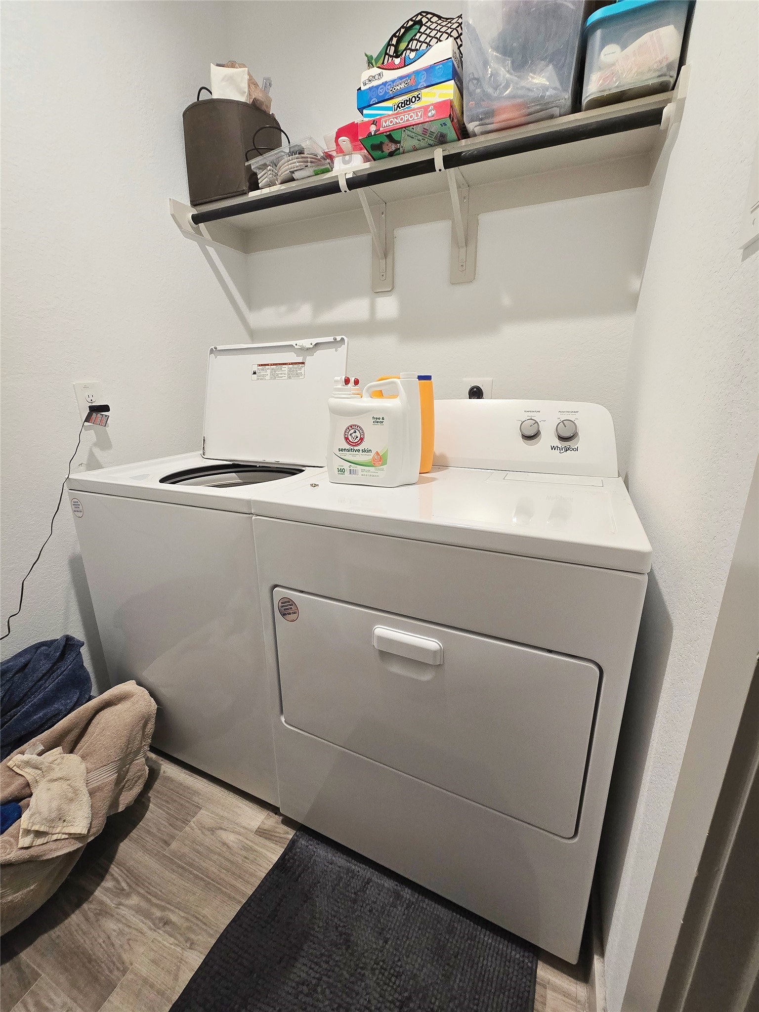 7722 Caspian Ranch Drive Rosharon, TX 77583 - Photo 12 of 15 a utility room with dryer and washer