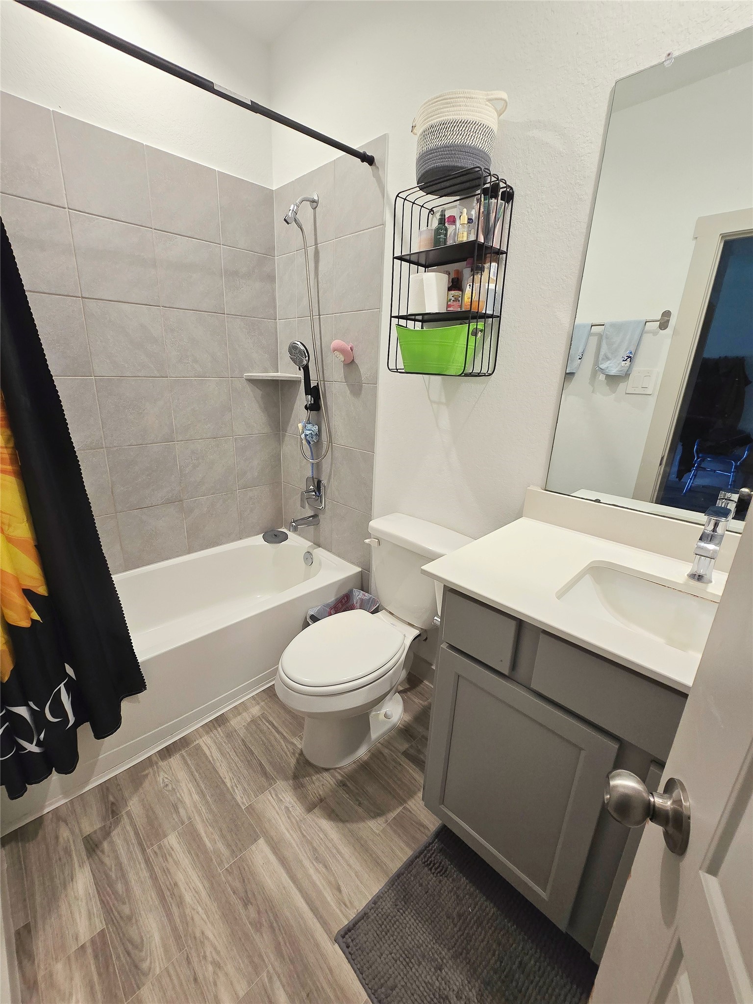 7722 Caspian Ranch Drive Rosharon, TX 77583 - Photo 6 of 15 a bathroom with a sink toilet and shower