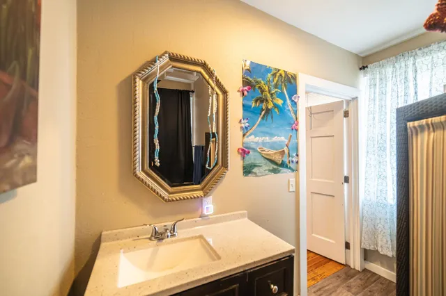 $184,900 | 207 East 4th Street, Metropolis, IL 62960