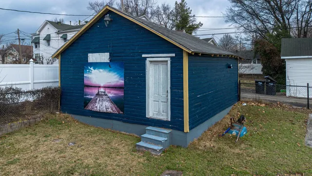 $184,900 | 207 East 4th Street, Metropolis, IL 62960