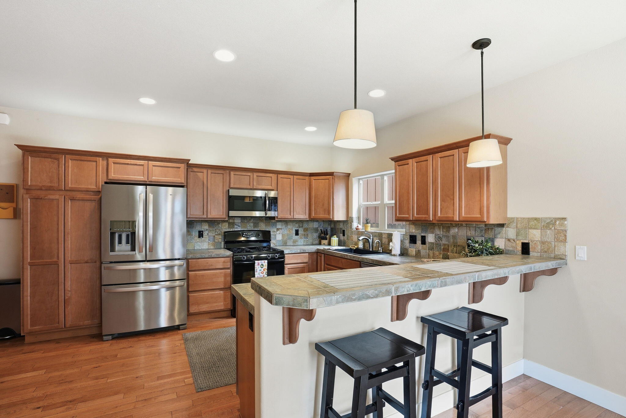 62763 Hawkview Road Bend, OR 97701 - Photo 11 of 41 11-web-or-mls-Riley_Visuals_029