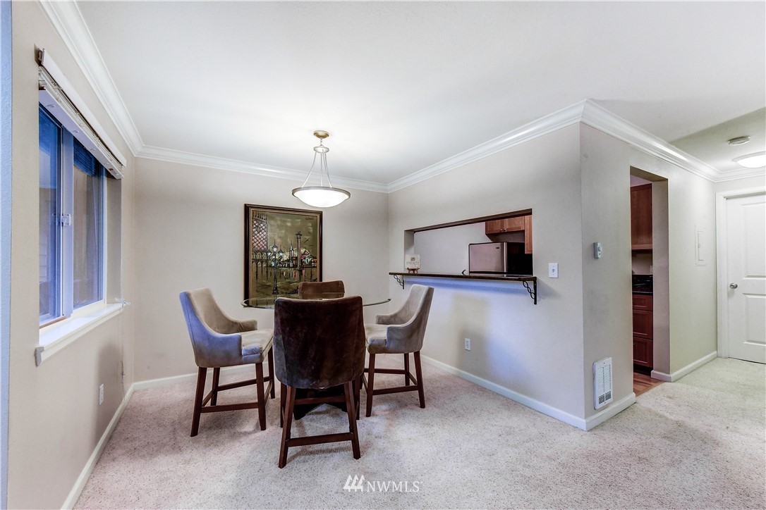 10831 Northeast 147th Lane, Unit R103 Bothell, WA 98011 - Photo 5 of 15 Gallery Image 5