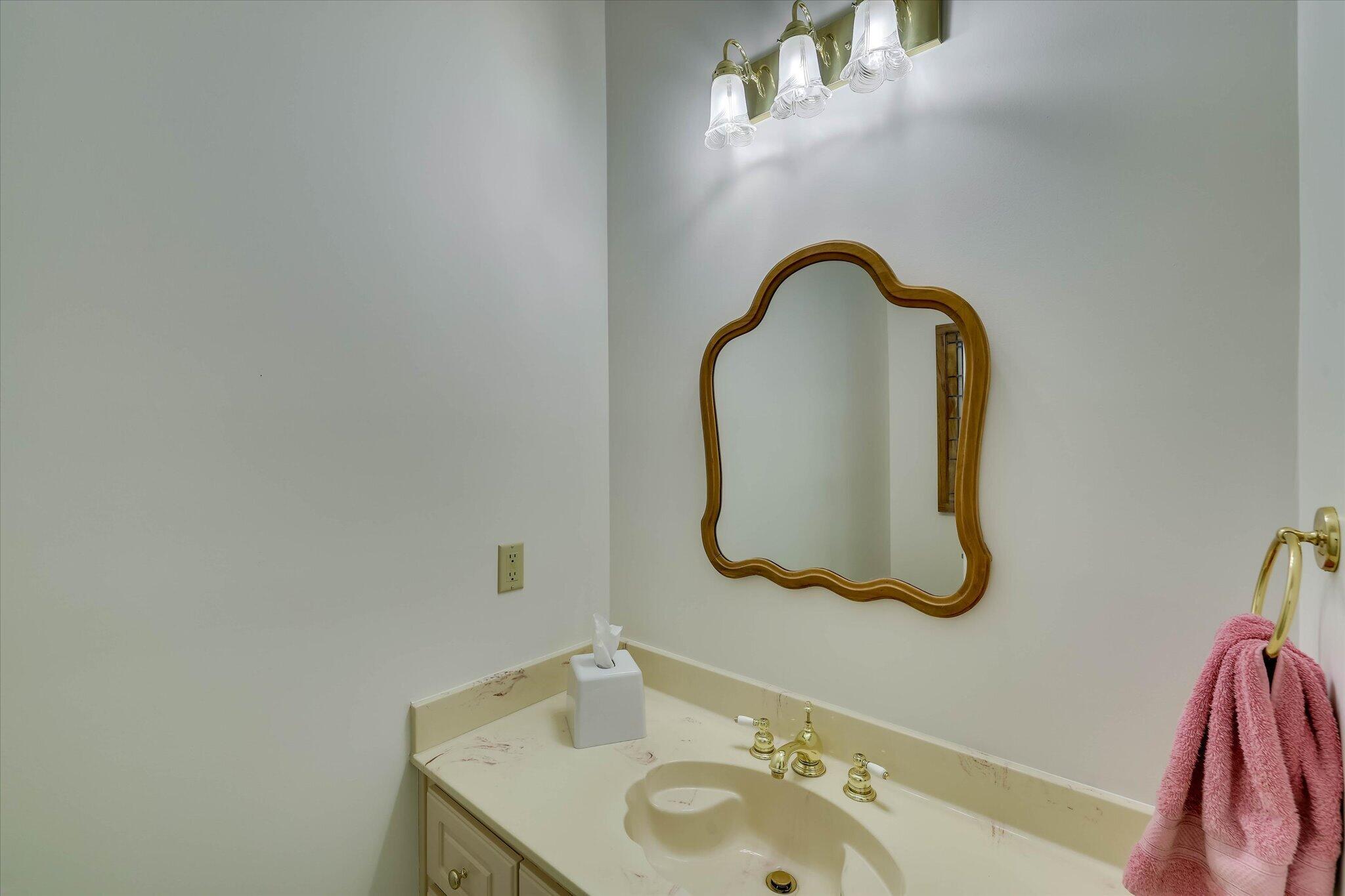 124 Magnolia Drive McCormick, SC 29835 - Photo 36 of 70 half bathroom