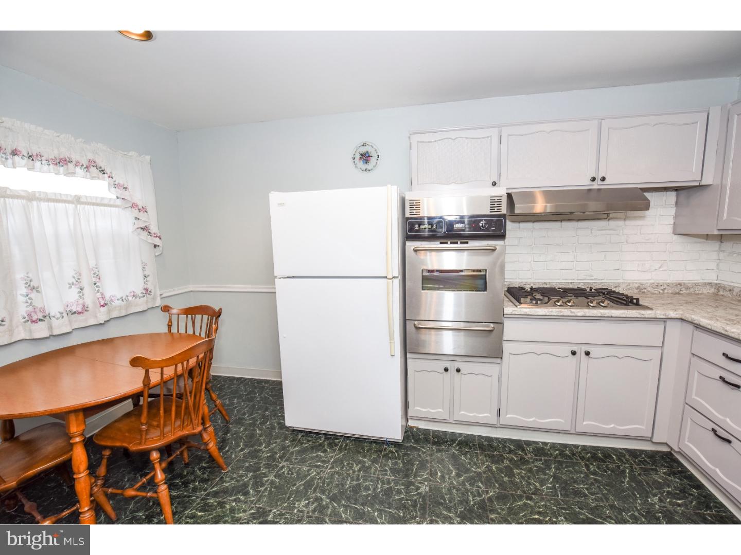 12117 Medford Road Philadelphia, PA 19154 - Photo 7 of 22 Kitchen