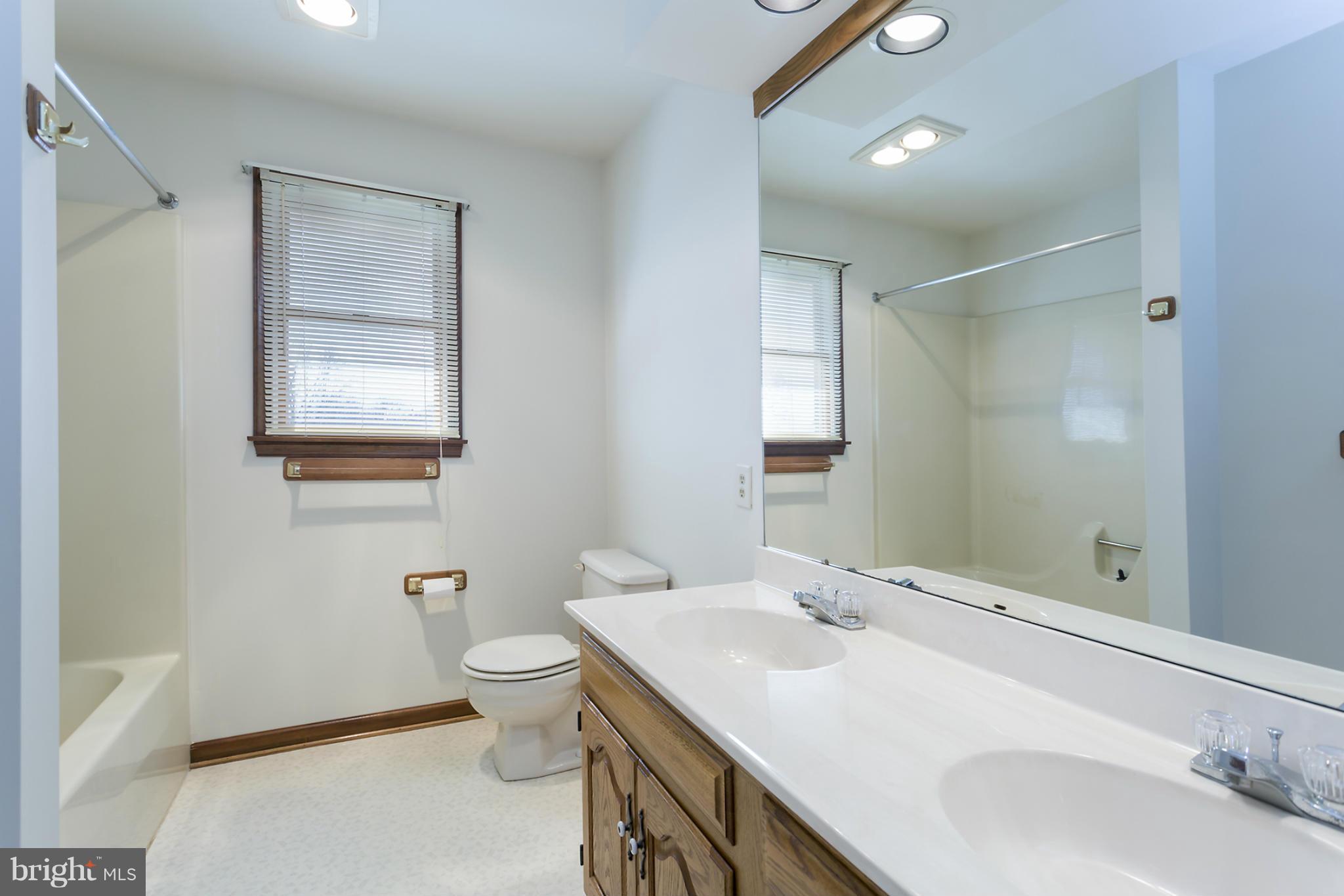 12396 Frederick Road West Friendship, MD 21794 - Photo 19 of 30 Bath
