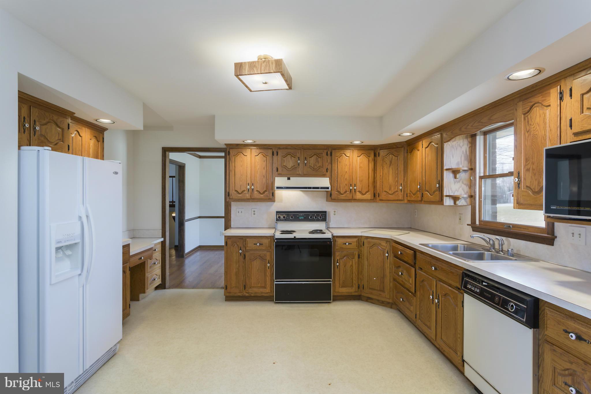 12396 Frederick Road West Friendship, MD 21794 - Photo 3 of 30 Kitchen