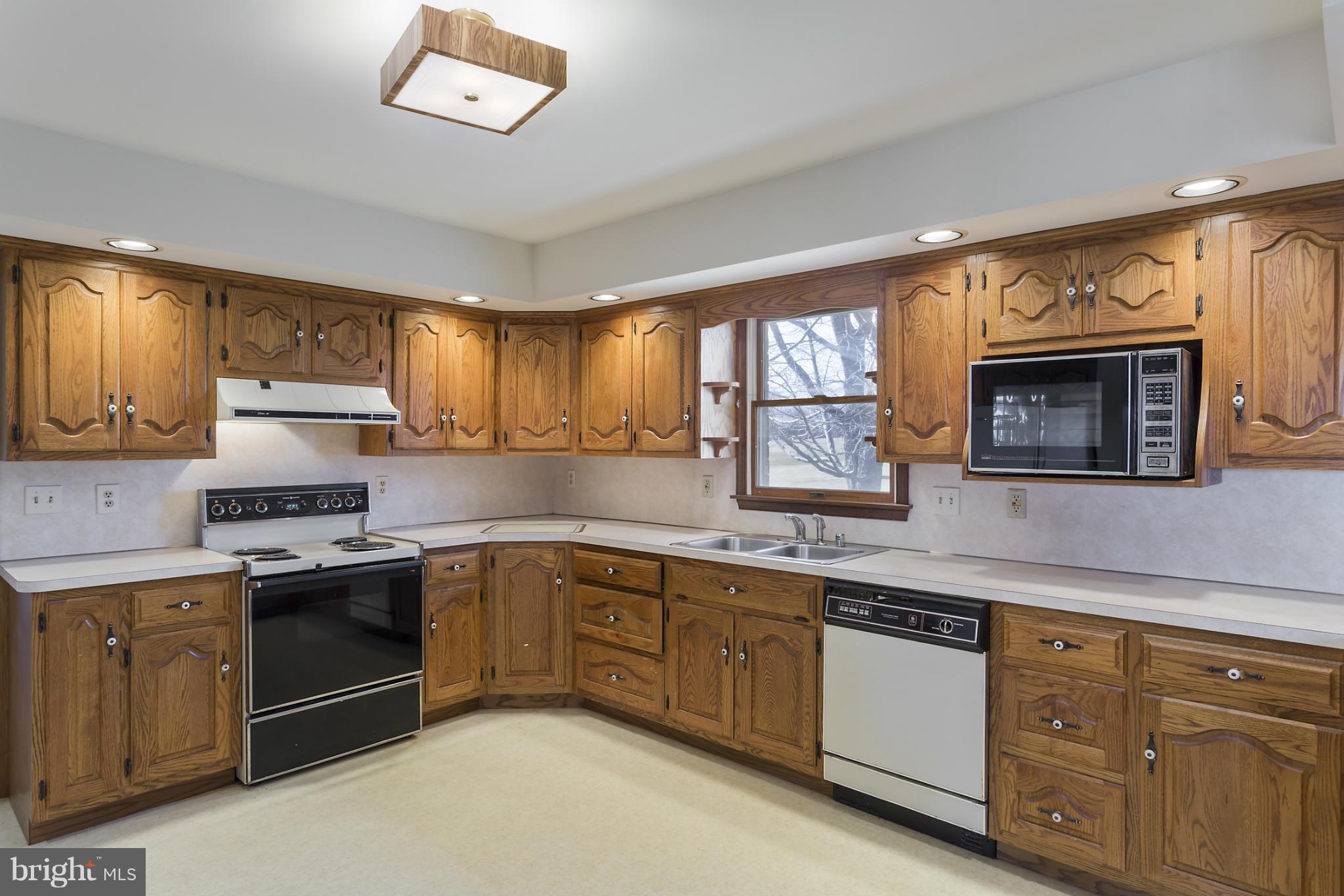 12396 Frederick Road West Friendship, MD 21794 - Photo 5 of 30 Kitchen
