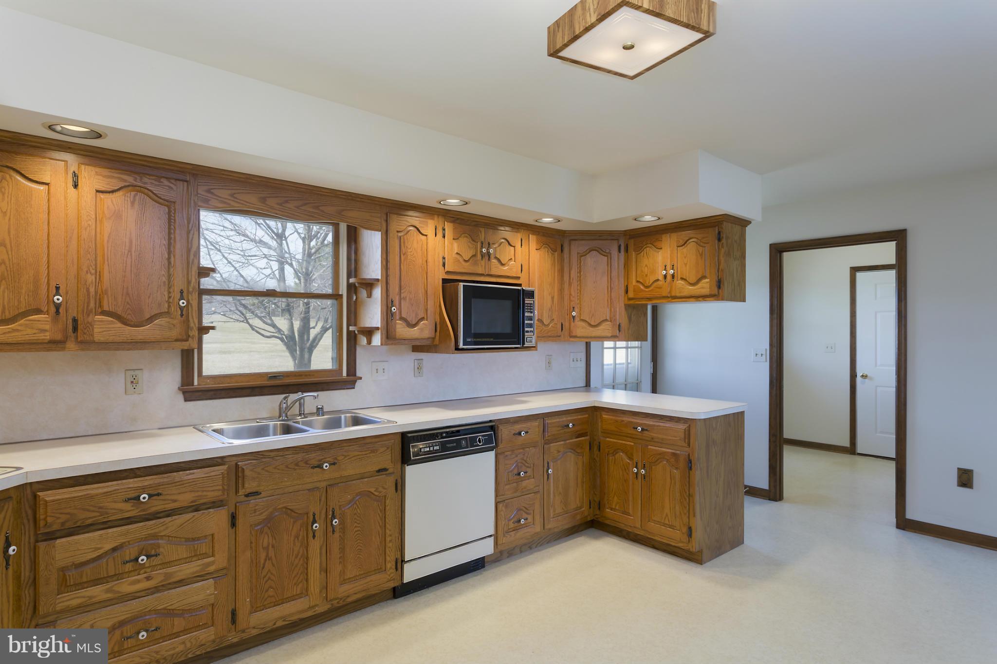 12396 Frederick Road West Friendship, MD 21794 - Photo 6 of 30 Kitchen